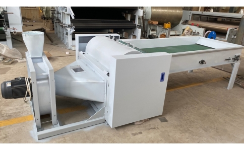 無膠棉設(shè)備中的開松機(jī)介紹